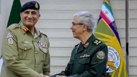 イラン統合参謀本部議長が、パキスタン軍司令官と会談