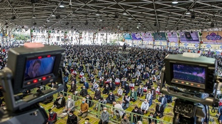 Shalat Jumat di Tehran, 29 Oktober 2021