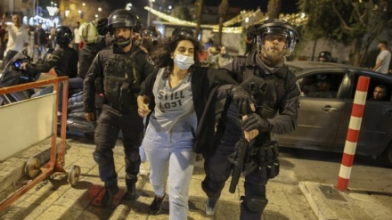 Violenza della polizia sionista contro manifestanti palestinesi