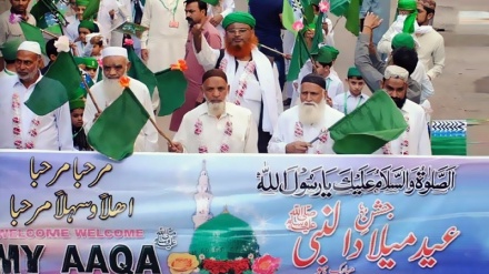 Muslims in Pakistan mark birthday anniv. of Prophet Mohammad 