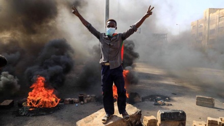 Sudan’s opposition coalition calls for civil disobedience as African Union urges talks