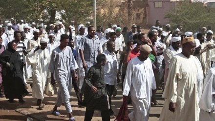 Sudan braces for mass protests, ousted PM 'offered chance to return'