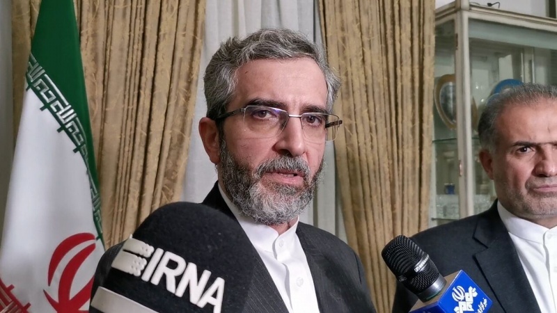  Iran’s top negotiator in Moscow for sanctions removal talks with Russian officials 