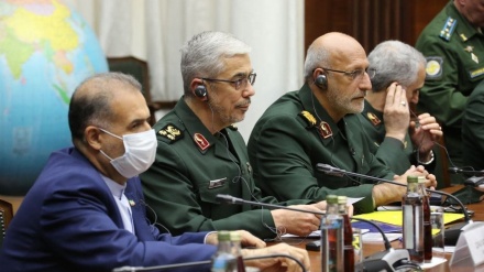 巴盖里少将与俄罗斯国防部部长会晤