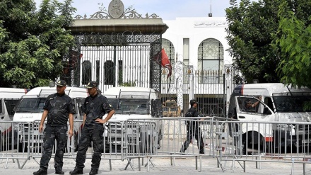 Mgogoro wa kisiasa waendelea kutokota Tunisia baada ya wabunge kuzuiwa wasiingie bungeni