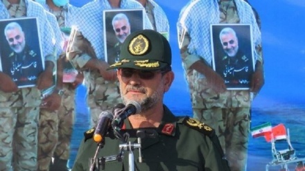  سردار تنگسیری: نیروی دریایی سپاه پاسداران اجازه تعرض دشمنان به آب های سرزمینی ایران را نمی‌دهد
