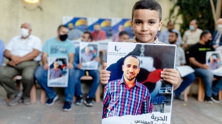 Palestinian prisoners under Zionist regime administrative detention continue long, brutal hunger strikes