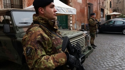 Londra autorizza l’esercito a iniziare le consegne di benzina da lunedì
