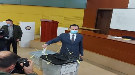 Voton kryeministri Kurti: Thirrje qytetarëve të dalin të votojnë