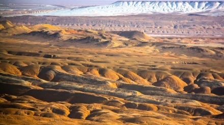 イメージが語るイラン；セムナーン州のフーリヤーン砂漠の驚きの雄大さ