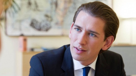 奥地利总理辞职 