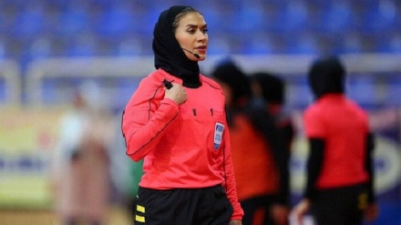 伊朗女裁判创造记录； 评判2021年立陶宛室内五人制足球世界杯决赛