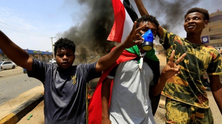 Forcat e sigurisë sulmojnë protestuesit në Sudan