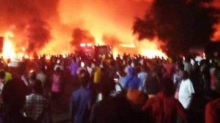 シエラレオネでタンク車が爆発、９１人死亡