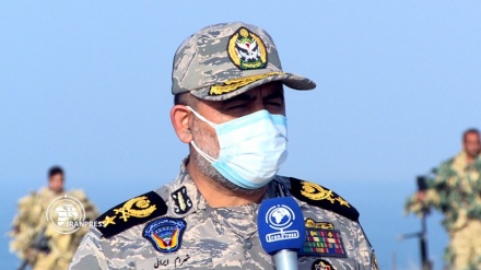 Admiral İrani: canq meydonədə İroni zumandəti veye.