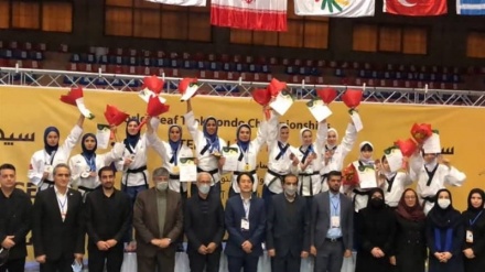 伊朗女子运动员获得世界聋人跆拳道比赛冠军