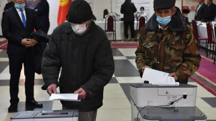  Kyrgyzstan holds parliamentary vote amid rising tensions 