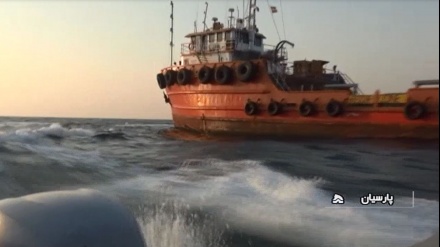 Video Penangkapan Kapal Asing di Hormozgan oleh AL Iran