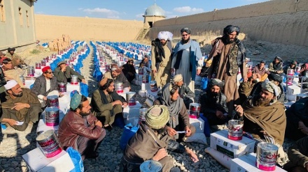 په غزني او پکتیکا ولایتونو کښې څه باندې (۱۰۰۰) اړمنو کورنیو سره مرستې اوشوې