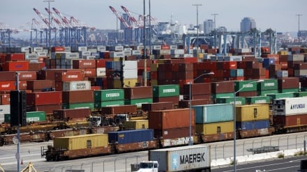 中国10月份货物进出口同比增长17.8%