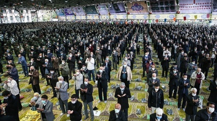 Shalat Jumat di Tehran, 5 November 2021