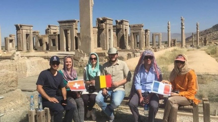 イランの観光ビザ発給数が増加