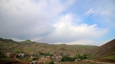 Hujan Musim Gugur Mengguyur Zanjan, Iran