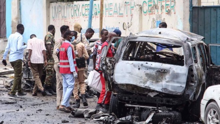  At least five killed in al-Shabab car bombing in Somalia's capital 