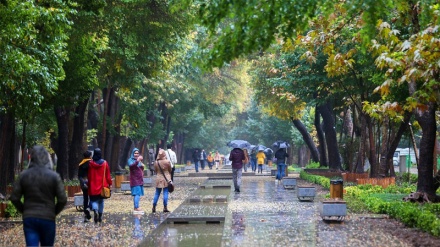 Hujan Musim Gugur di Isfahan