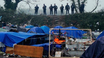 Crisi rifugiati tra Inghilterra e Francia: sgomberato campo Dunkirk