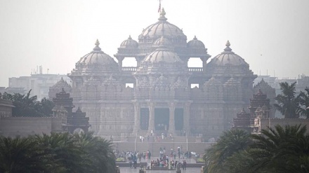  Indian officials impose new lockdown to tackle dangerous levels of air pollution in Delhi 