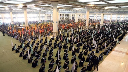 5000 Anggota Basij Tehran Berkumpul di Mushalla 