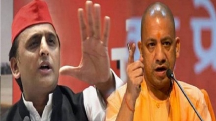 बाबा मुख्यमंत्री ठंडे पड़ गये हैं उनका चेहरा देखकर एसा लगता है जैसे 12 बज गये हों” अखिलेश यादव