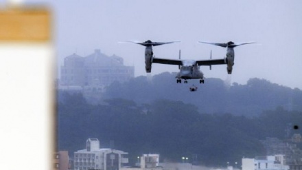 米軍那覇軍港に海兵隊の大型ヘリ着陸