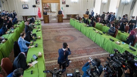 Menlu Iran Sambut Hangat Kunjungan Mitranya dari Turki