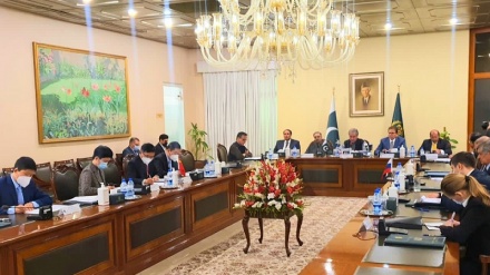 Kureşi: Owganystanyň ykdysady çökmegini hiç kim islemeýär