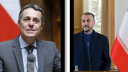 イラン外相、「ウィーン協議での主な障壁の１つは米の矛盾した行動」