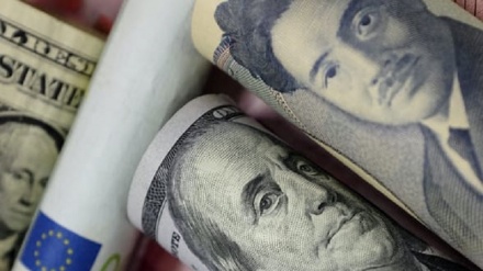 円相場が1ドル115円台に値下がり、4年8か月ぶり円安ドル高