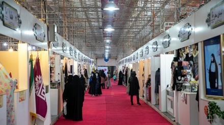 Pameran Busana Muslim dan Hijab di Tehran 