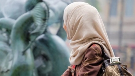 Проблемы женщин в хиджабе во Франции