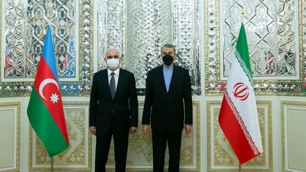 Pertemuan Menlu Iran dengan Wakil PM Azerbaijan 