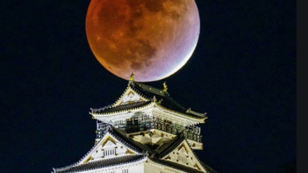 日本各地で８９年ぶりの月食が観測、今回はほぼ皆既月食