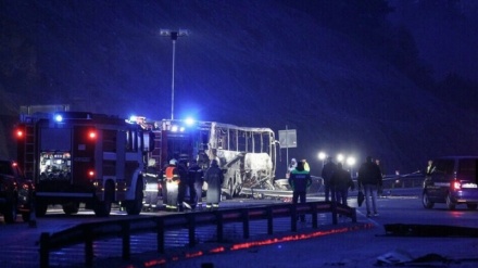 ブルガリアで、夜行バスの事故により少なくとも45人が死亡 
