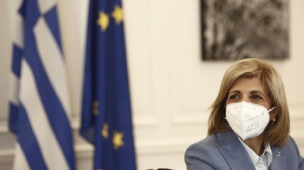 Ue: continuare a vaccinare, seguire la scienza