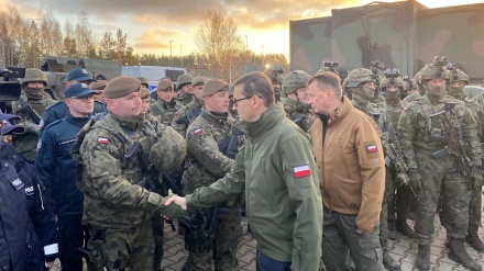 Poland blackmailing Belarus with military deployment to border: Lukashenko