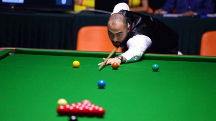 伊朗的职业斯诺克选手击败前世界冠军