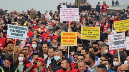 Tırkiyədə bıə iğtisodi behron, İzmirədə etıroz aksiya.