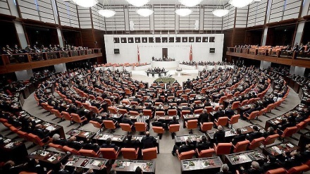 Azerbaycan cumhuriyeti tezkeresi Meclis'te kabul edildi