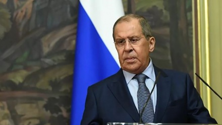 Lavrov: Qëllimi i stërvitjeve të NATO-s në Detin e Zi është të frenojnë Rusinë