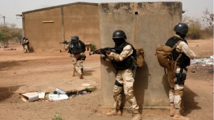 4 wounded as French soldiers open fire on Burkina Faso protesters blocking convoy
